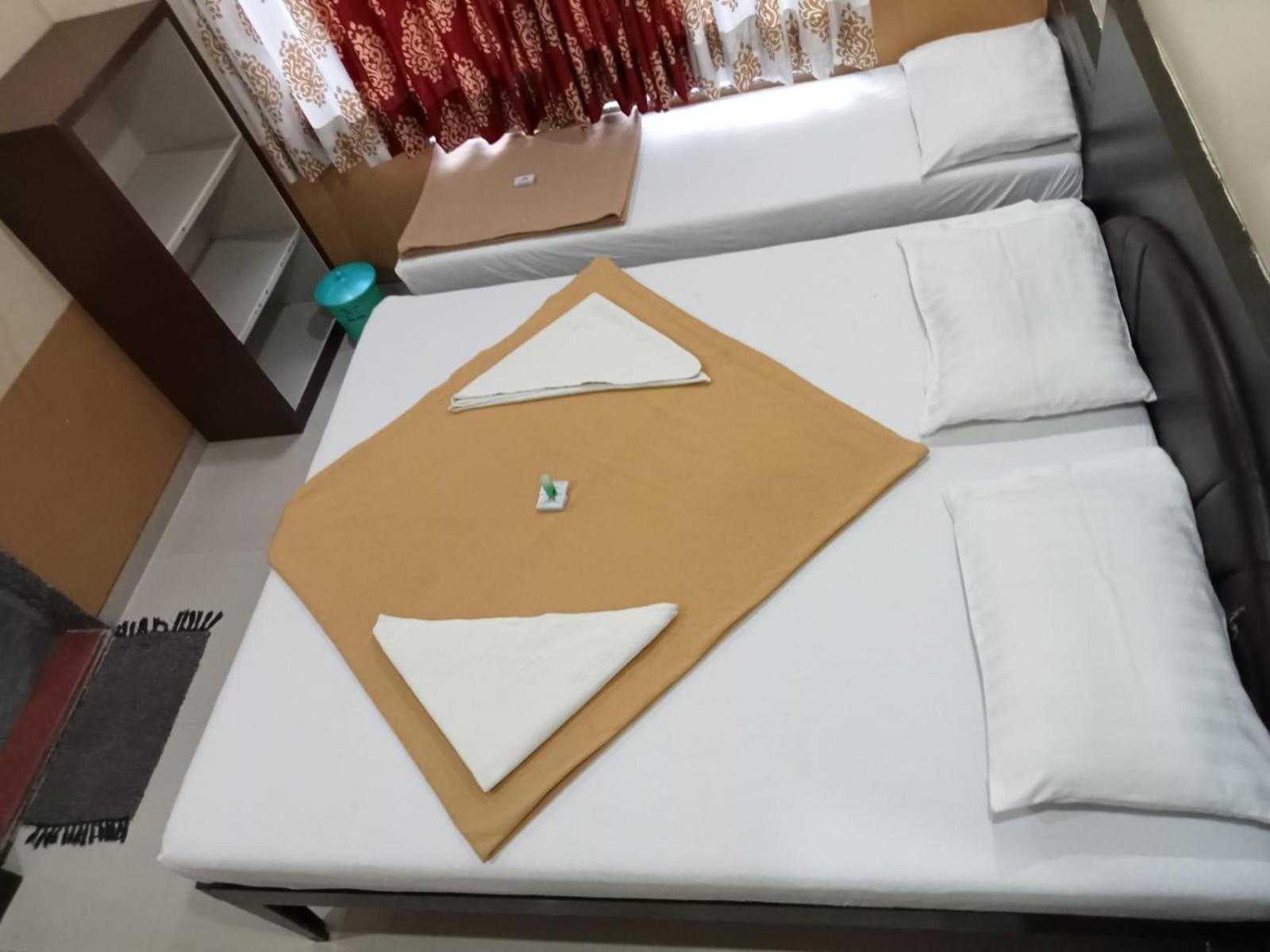 Hotel Yogiraj Shirdi Extérieur photo