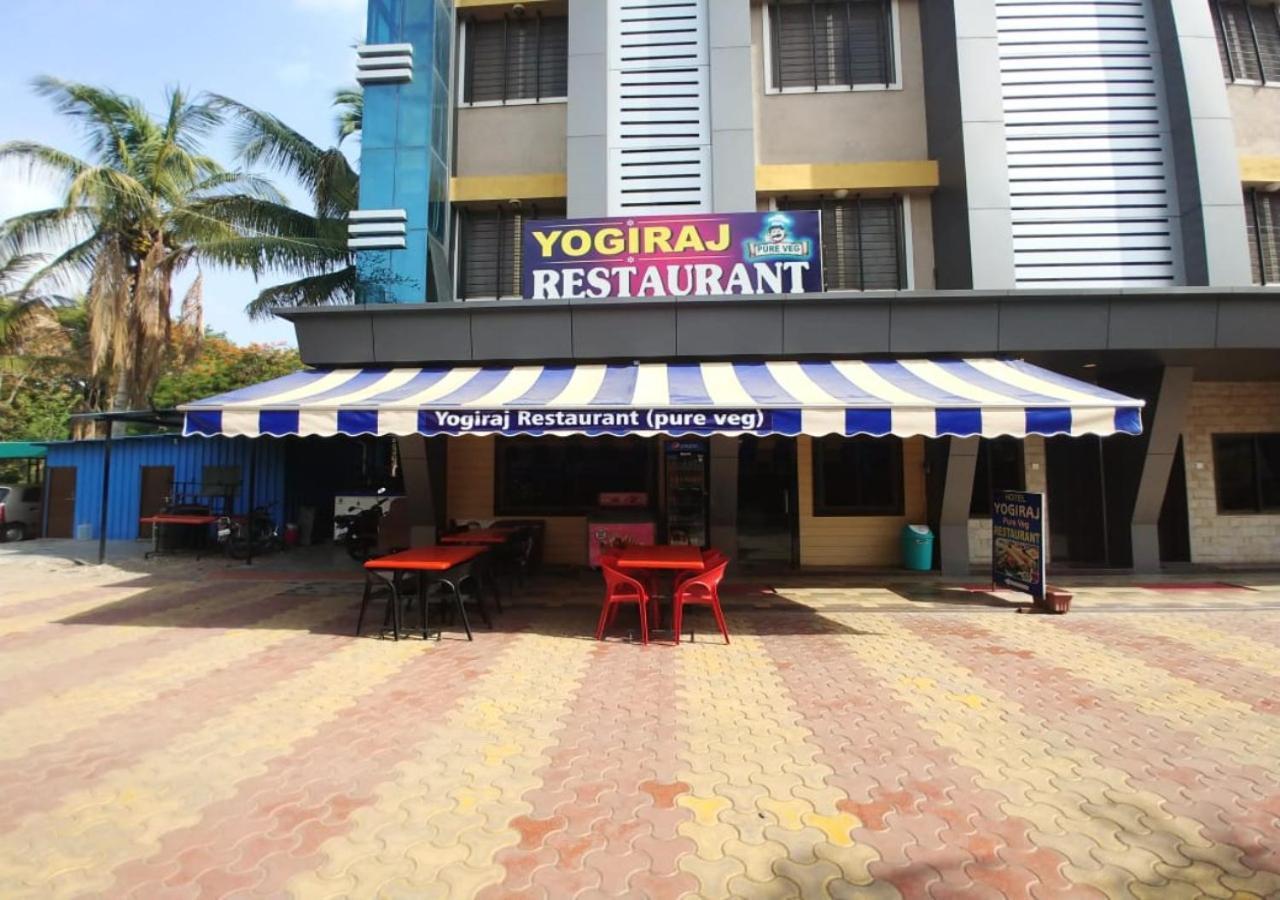 Hotel Yogiraj Shirdi Extérieur photo