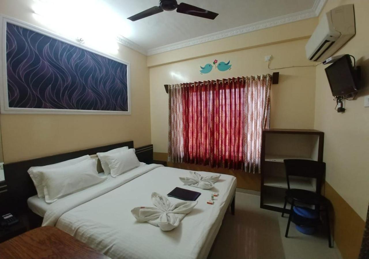 Hotel Yogiraj Shirdi Extérieur photo