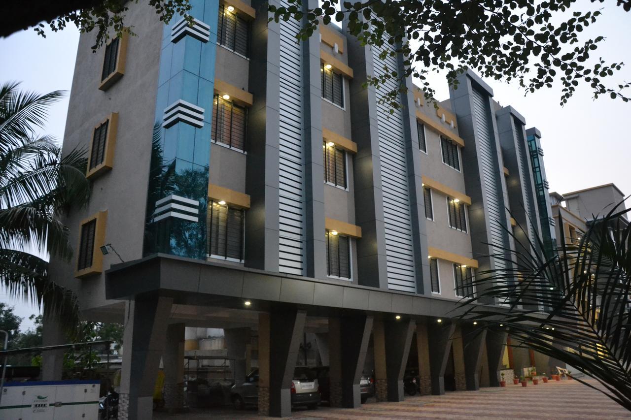Hotel Yogiraj Shirdi Extérieur photo