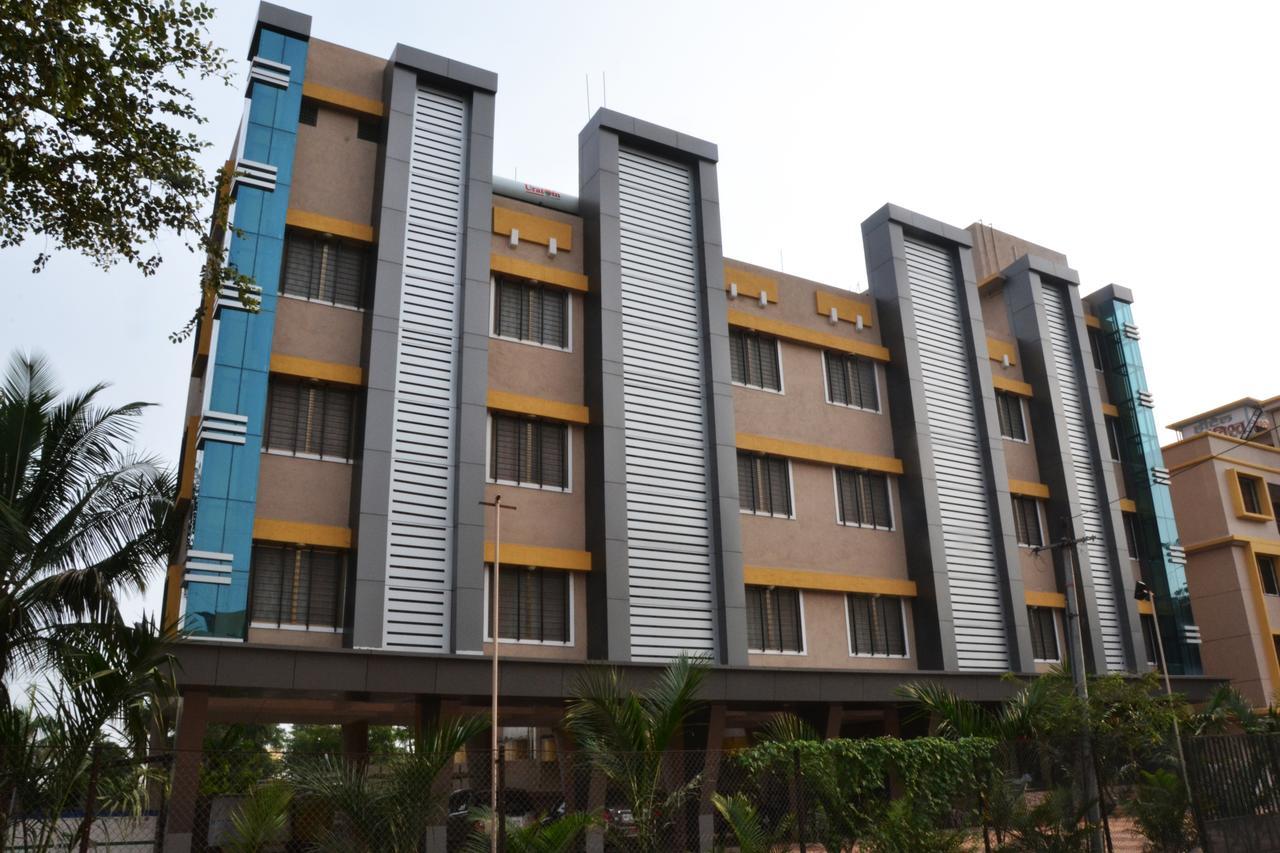Hotel Yogiraj Shirdi Extérieur photo