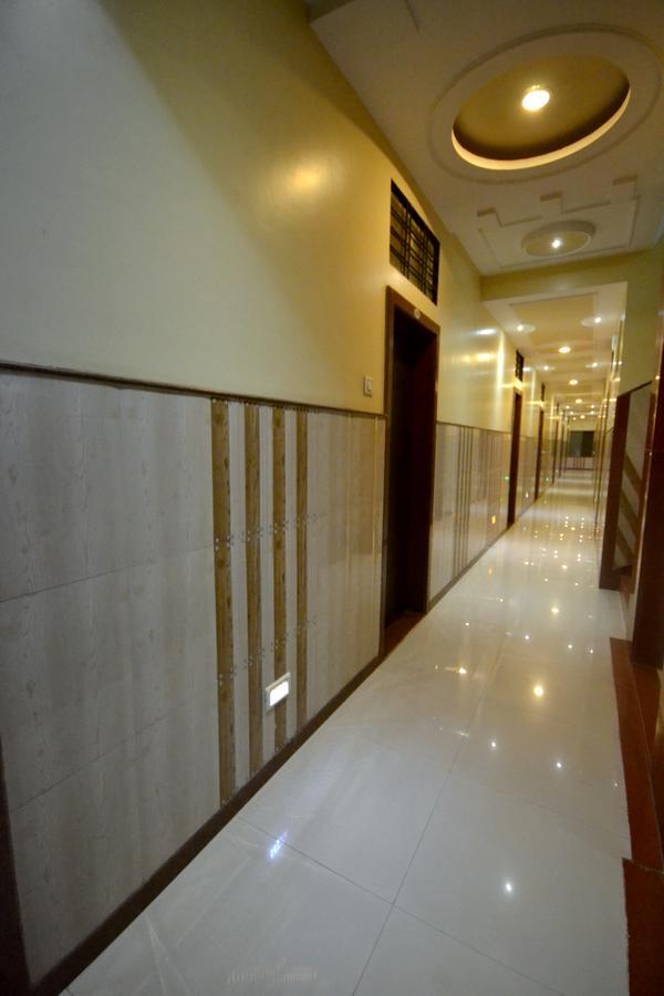 Hotel Yogiraj Shirdi Extérieur photo