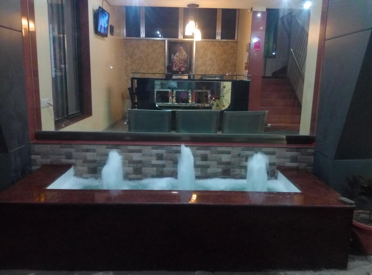 Hotel Yogiraj Shirdi Extérieur photo