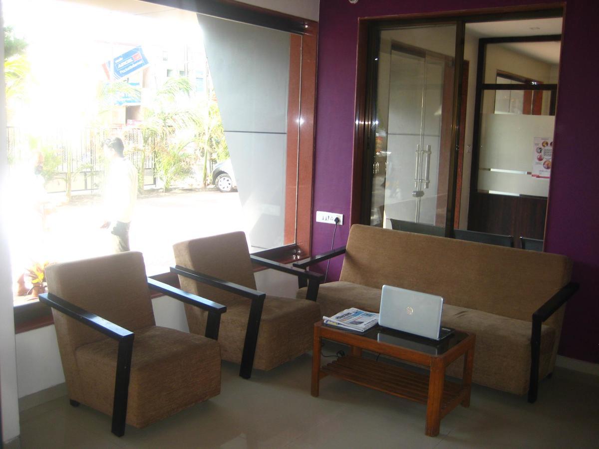 Hotel Yogiraj Shirdi Extérieur photo
