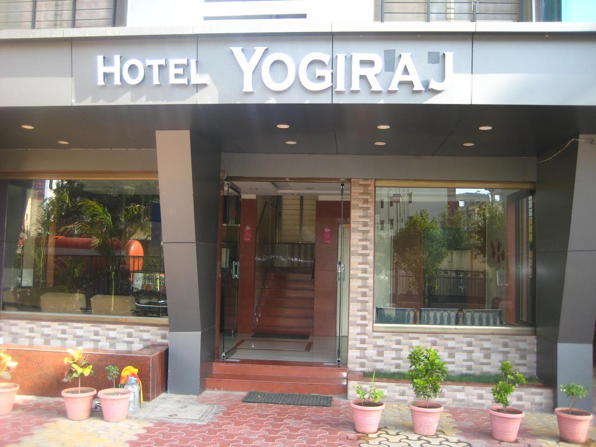 Hotel Yogiraj Shirdi Extérieur photo